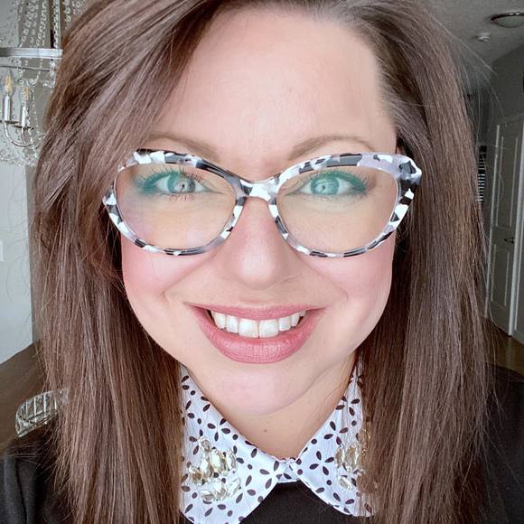 Meet your Posher, Elizabeth - Picture 1 of 1